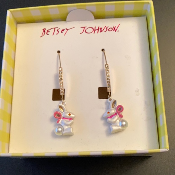 Betsey Johnson Jewelry - NWT Betsey Johnson Bunny 🐰 Earrings